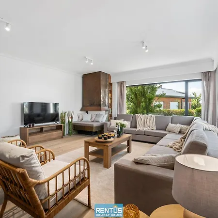 Sealise - Spacious House By The Dunes In Westende بيت للعطل *